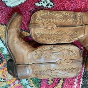 tan leather cowboy boots, size 8 (fit like 7/7.5)